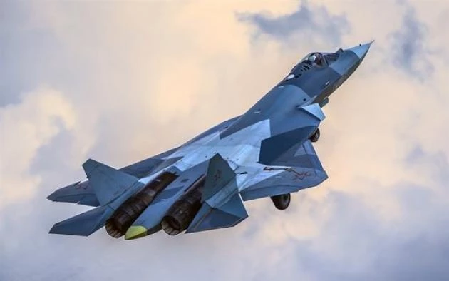 SU-57: To υπερηχητικό stealth μαχητικό του Πούτιν εν ώρα δράσης (βίντεο)